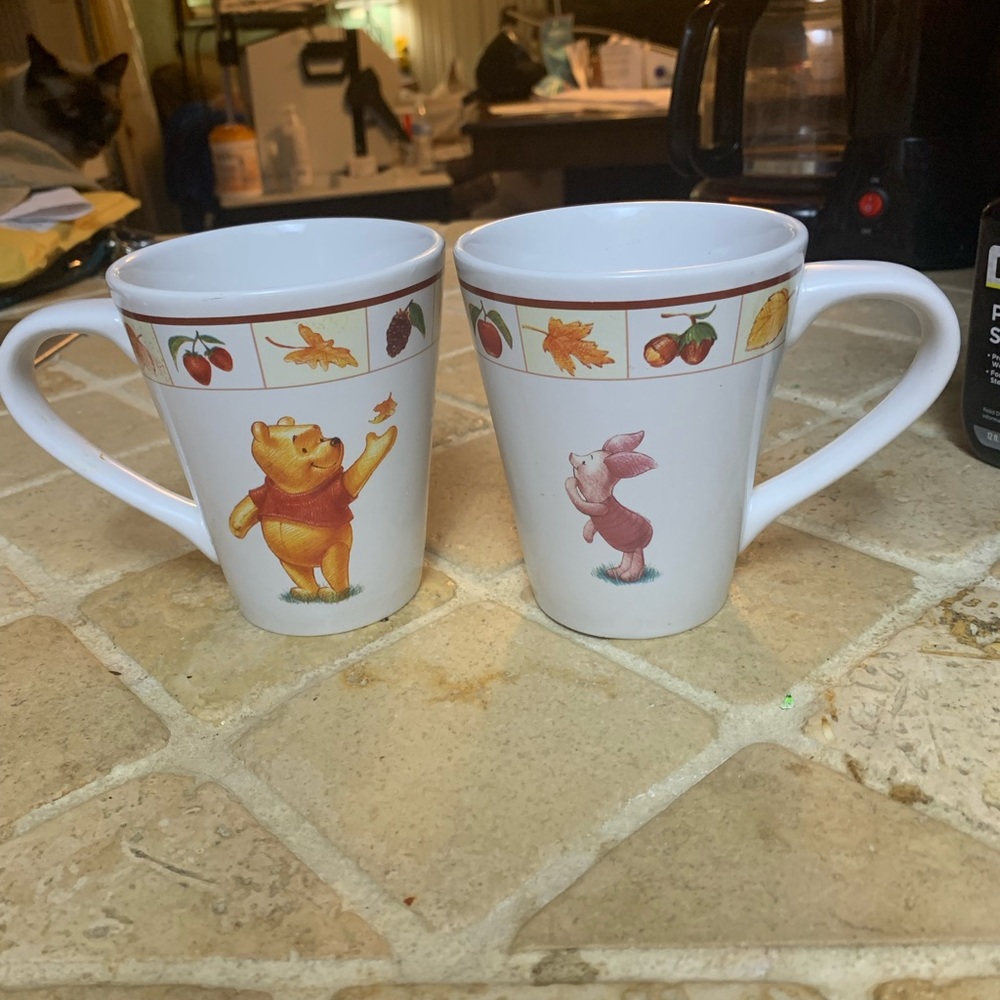 Vintage Winnie the Pooh late mugs